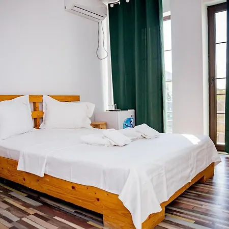 Guest house Happy In 3*