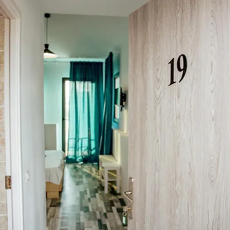 Happy In ואמה וקה